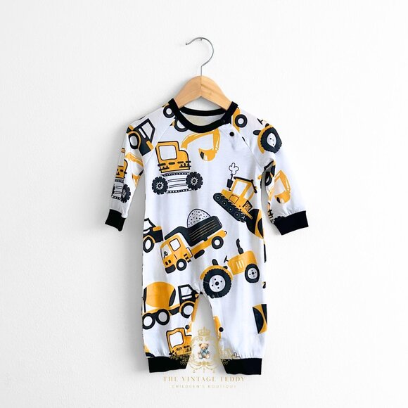 NWT Cute Boys Sleep N' Play One-piece Rompers Set of 2 Construction Trucks 0-3M - Picture 4 of 5